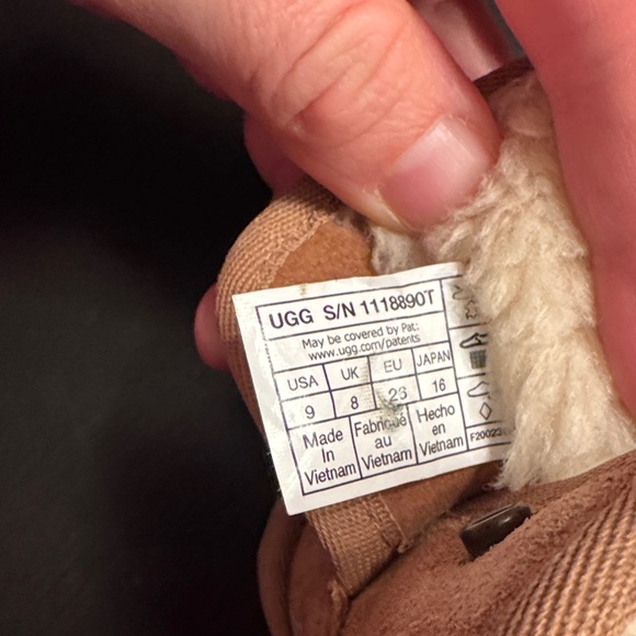 UGG Kids Boots in Tan - Picture 6 of 6